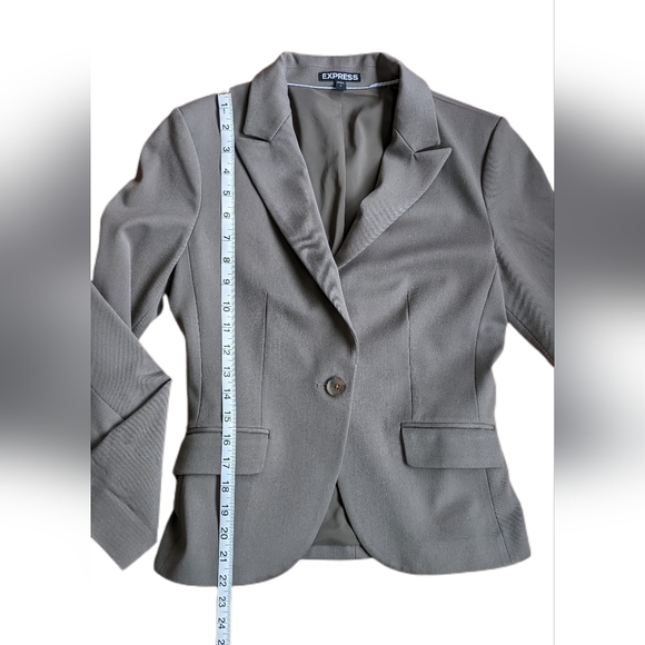Express Women's Blazer Pencil Skirt Suit Set in Taupe - Picture 4 of 15